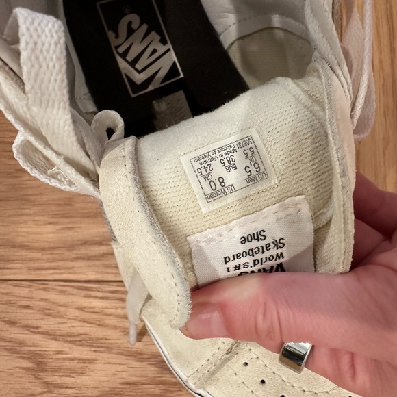 Vans size 8 - Picture 3 of 4